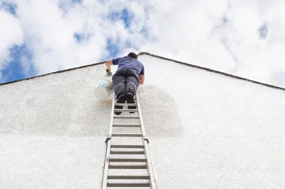 Peinture extérieure à la Tombe — façades et ravalement